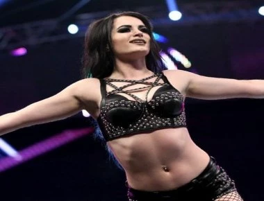 Η καριέρα της Paige δεν τελείωσε από τα σκάνδαλα και τα sex tapes αλλά από τραυματισμό (φωτό, βίντεο)